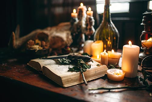 Learn tarot reading with Tarot.co.uk and our online beginner's guide!