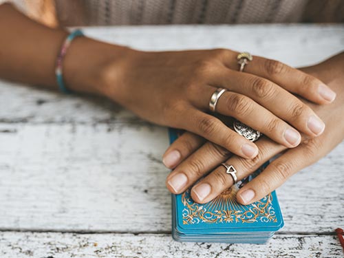 The trusty tarot for love and heartbreak can help you overcome lovesickness quickly.!